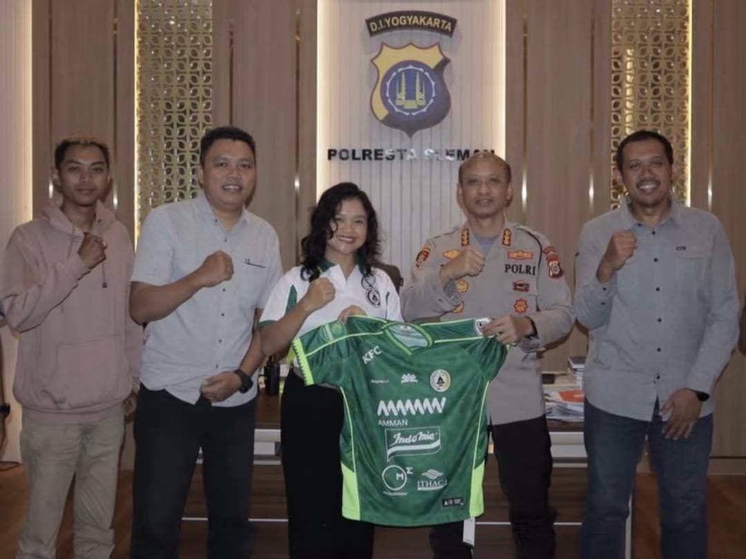 Kapolresta Sleman, Kombes Pol. Rudy Yulianto, S.I.K., M.H saat menerima audiensi dari manajemen PSS yang diwakili Executive Representative PSS Sleman, Vita Subiyakti