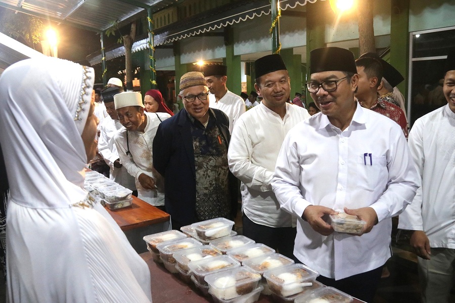 UMKM:&nbsp;Wali Kota Jogja Hasto Wardoyo saat meninjau program Gerai Z-Iftar di Masjid Pangeran Diponegoro Balai Kota Jogja, Selasa (17/2/2026) lalu.