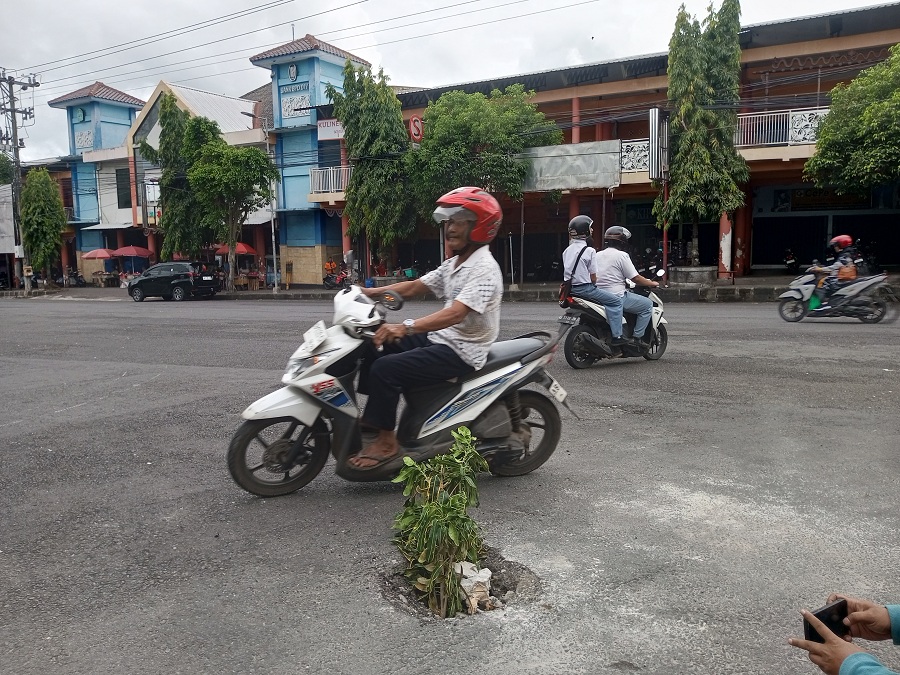 Salah satu titik pengeboran yang berada di simpang BDG dan parkiran Pasar Argosari Wonosari. 