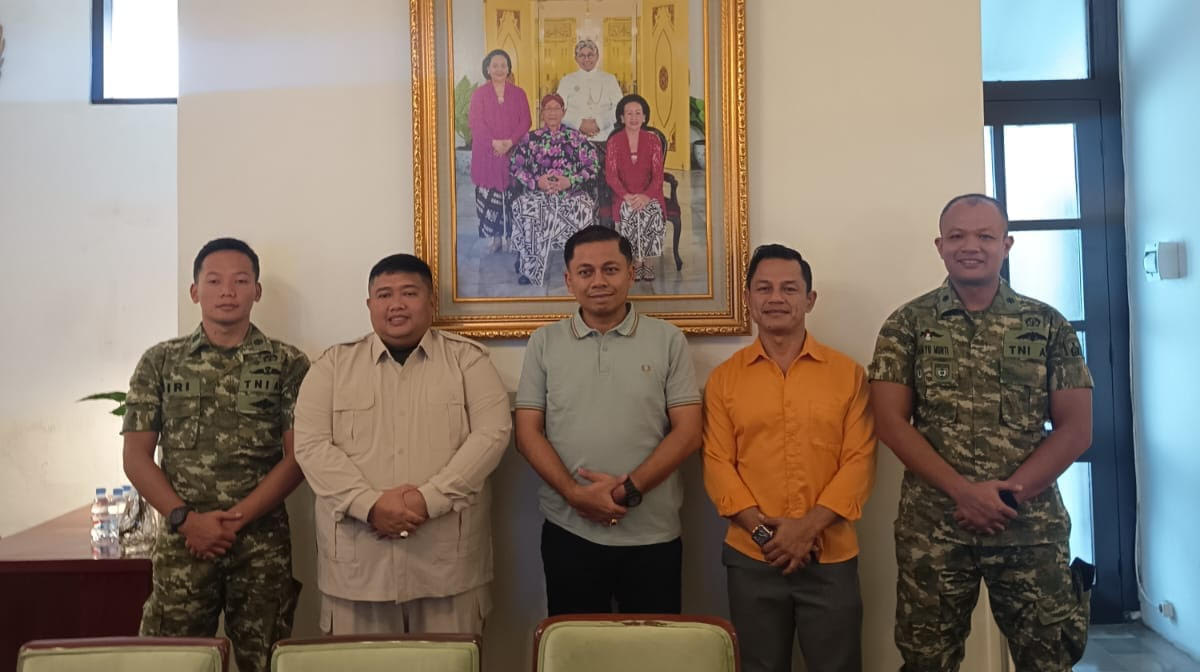 pertemuan berbagai pihak untuk mewujudkan mini stadium yang dilengkapi lapangan tembak indoor di Kawedanan Sasana Pura Keraton Jogja, Rabu (25/2/2026).