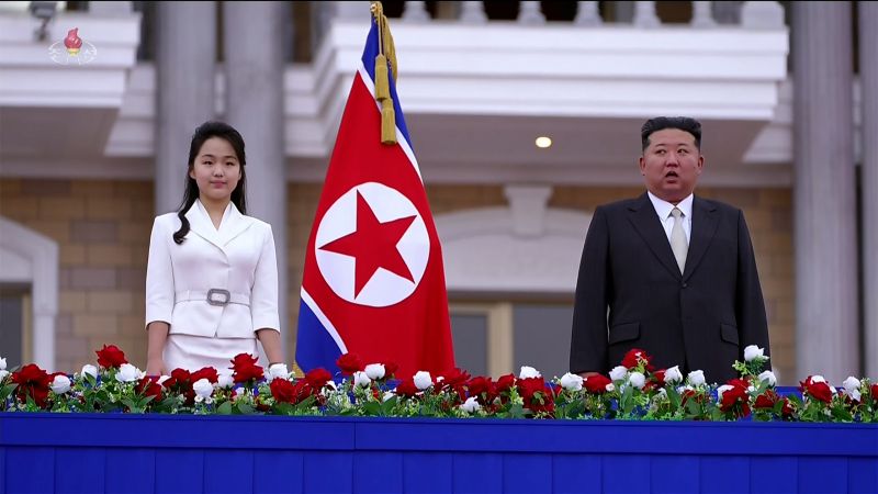 Kim Ju Ae dan ayahnya, Kim Jong Un yang merupakan pemimpin Korea Utara.