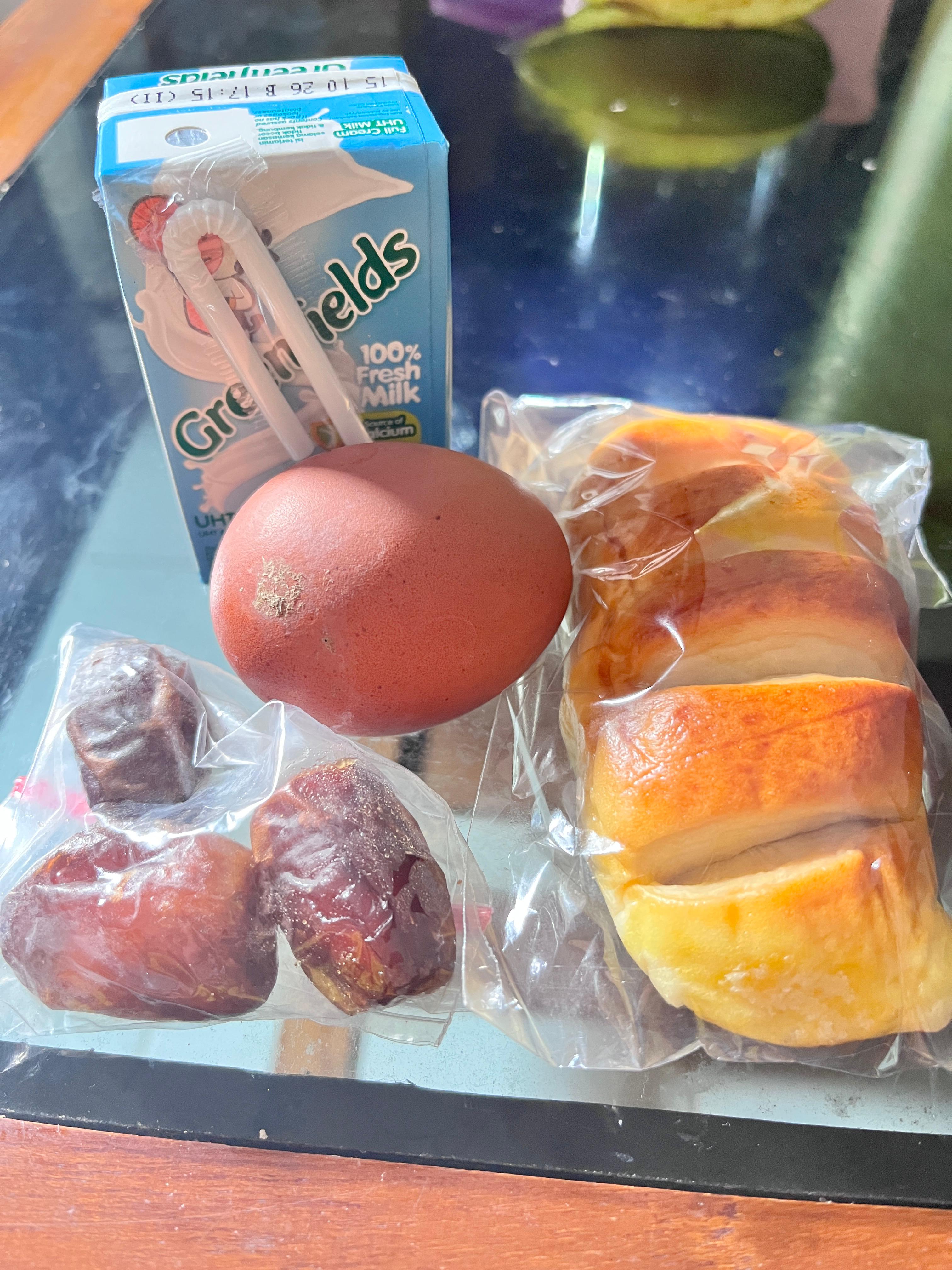 Menu MBG kering dengan telur yang bernoda kotoran ayam ditemukan di Kapanewon Sentolo, Kulon Progo.