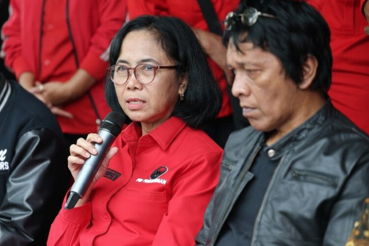 Konferensi pers PDIP di Sekolah Partai Lenteng Agung (sumber: PDIP Jawa Timur)
