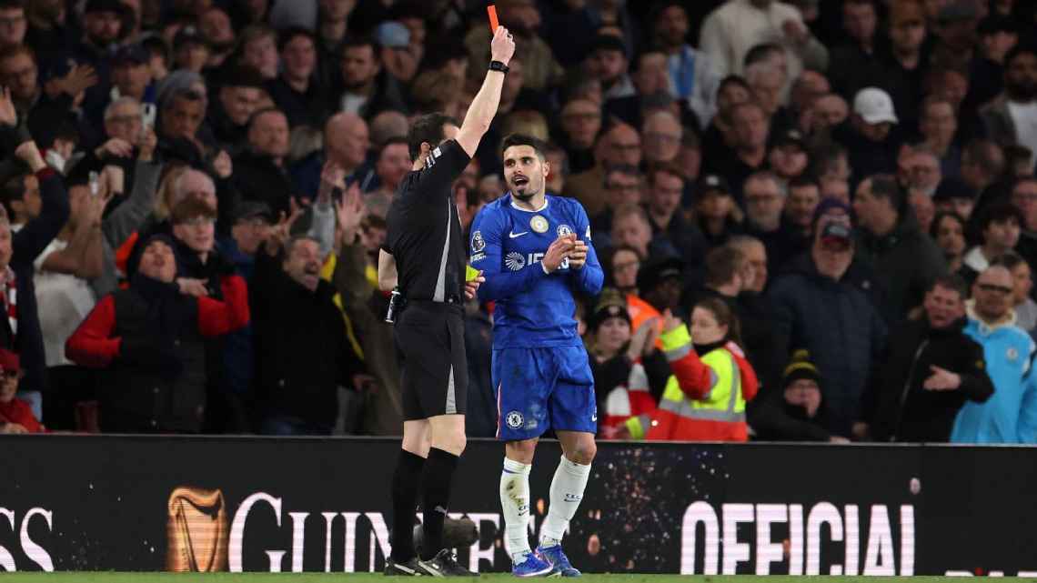 Pedro Net diganjar kartu merah dalam kekalahan Chelsea atas Arsenal di Emirates