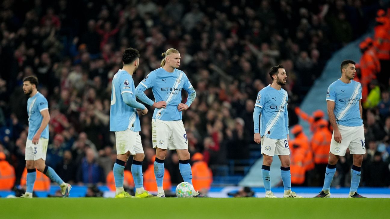 Raut kekecewaan para pemain Manchester City dalam hasil imbang melawan Nottingham Forest di Etihad