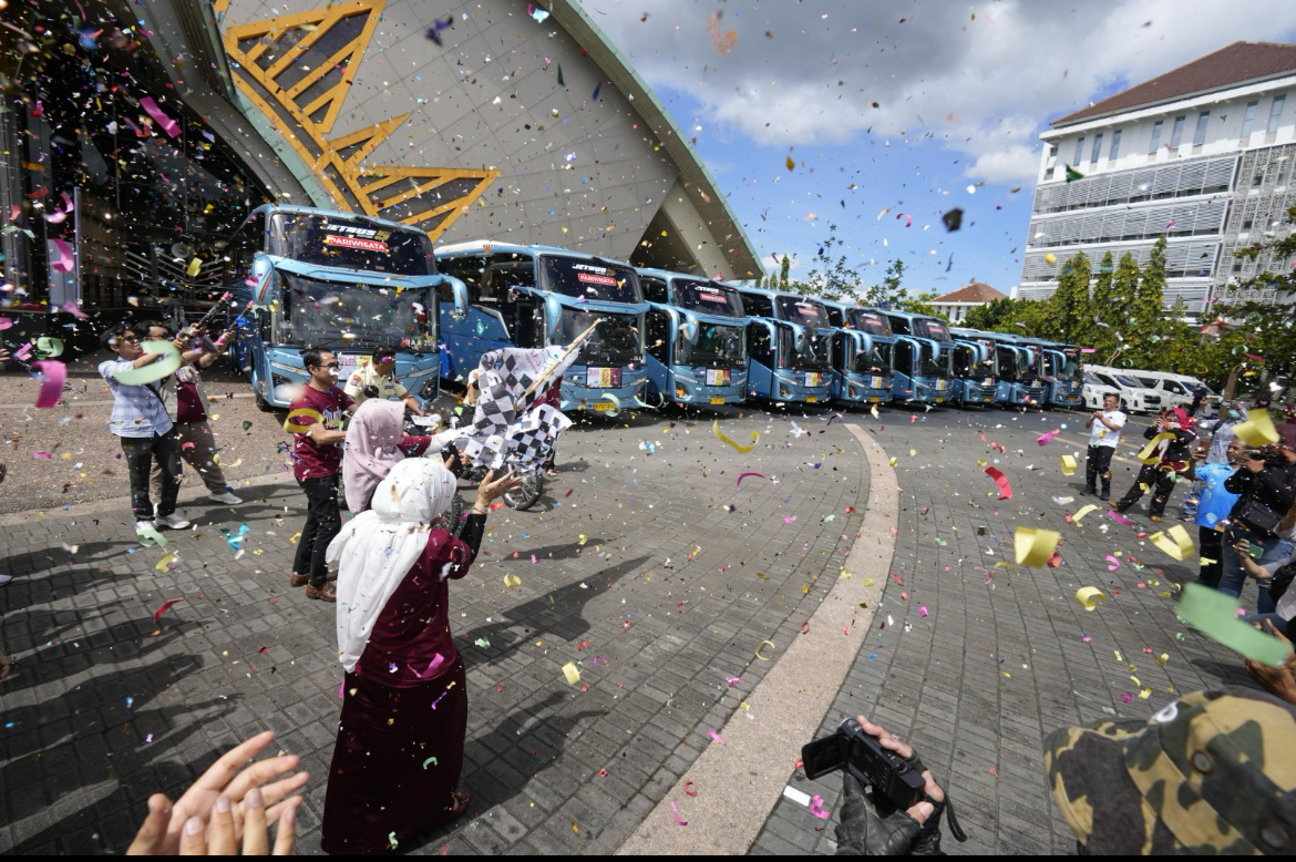 Sesi keberangkatan mudik bersama mahasiswa UMY Sabtu (7/3). 