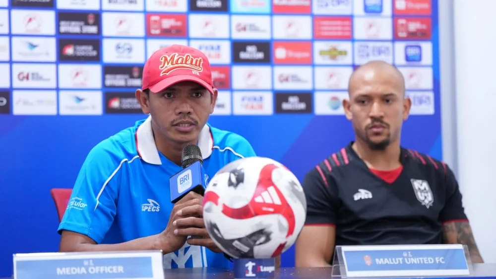 Assisten pelatih Malut United, Ricardo Salampessy incar kemenangan saat menjamu PSM Makassar