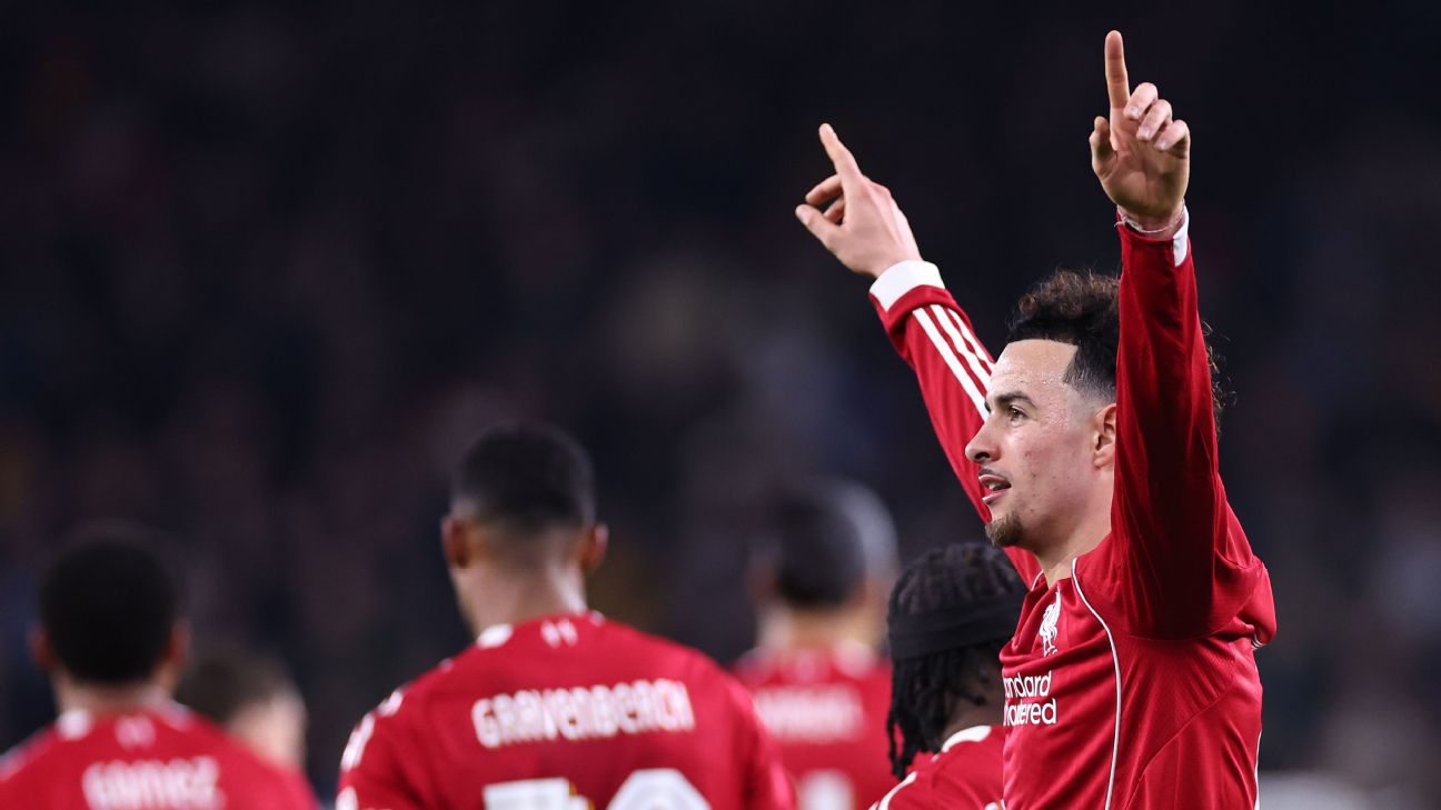 Selebrasi Curtis Jones setelah mencetak gol ketiga Liverpool dalam kemenangan atas Wolves di FA Cup