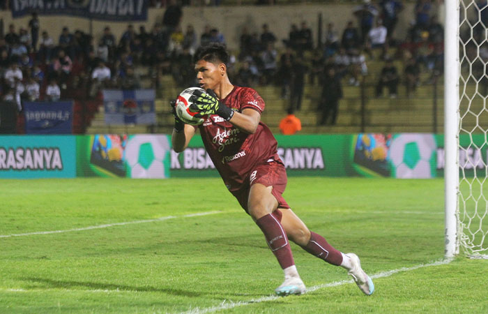 Kiper PSIM Jogja Cahya Supriadi.