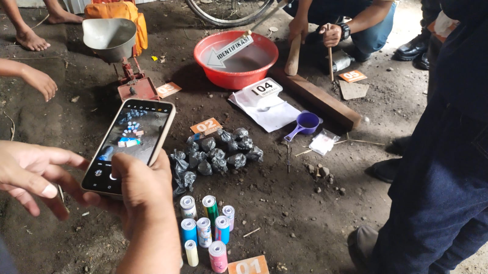 Penanganan kasus jual beli bubuk petasan
