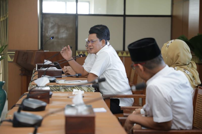 FOKUS: Wakul Bupati Sleman Danang Maharsa saat mengikuti kegiatan pra-musyawarah tematik stunting Rabu (11/3).