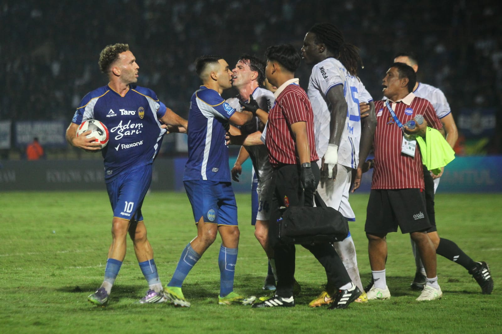 Laga PSIM Jogja melawan Persijap Jepara sempat memanas 