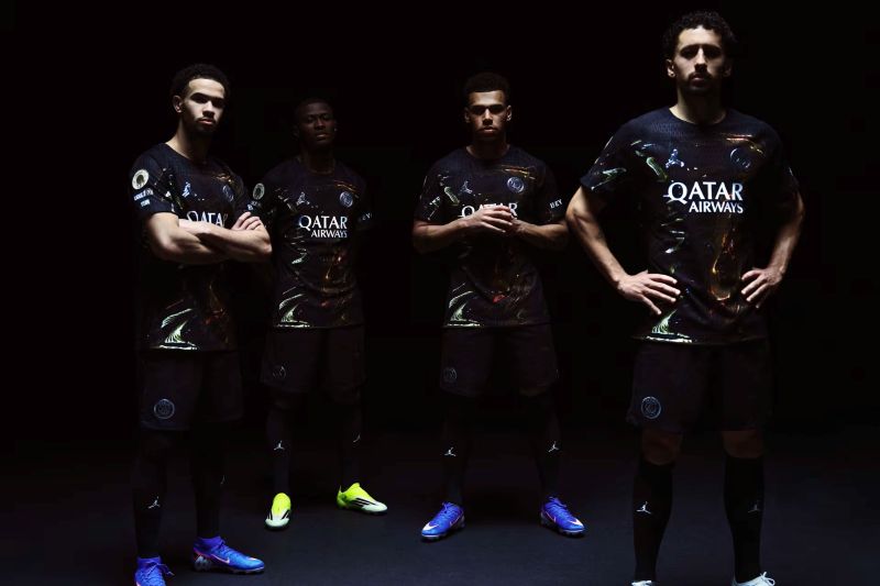 Paris Saint Germain akan gunakan jersey baru bertema 'Night Edition' saat menjamu Chelsea di Parc des Princes