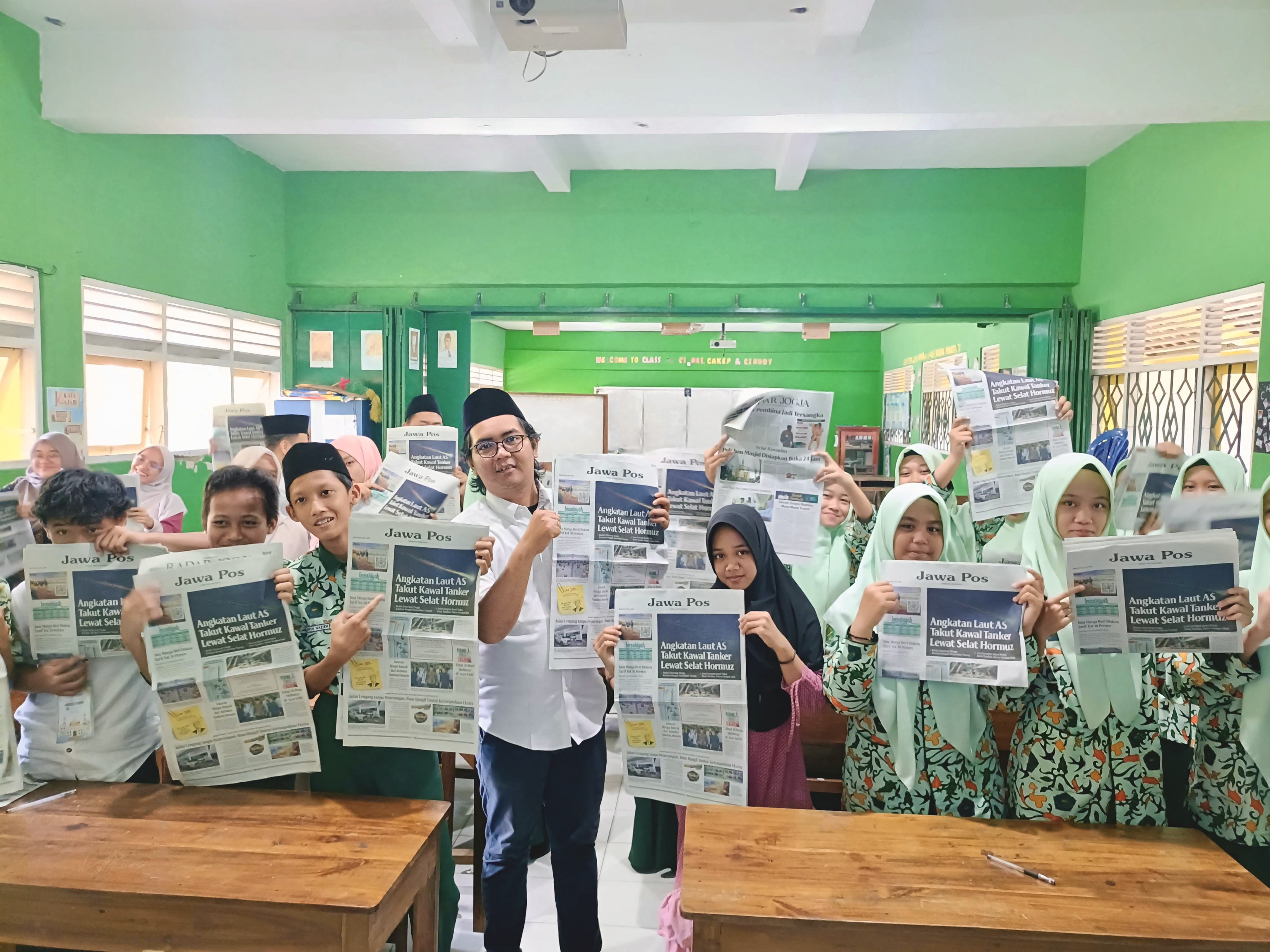  Kegiatan amaliah Ramadan MTsN 8 Kebumen diisi dengan pelatihan jurnalistik dasar, kemarin (12/3). (Dokumentasi MTsN 8 Kebumen)