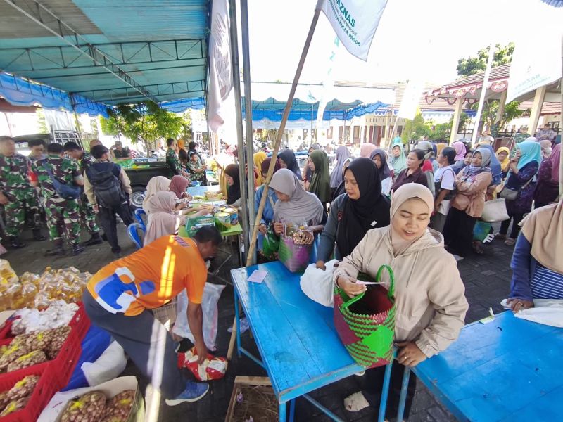 Kolaborasi Pemkab, Polres dan Kodim Kulon Progo gelar Pasar Murah.