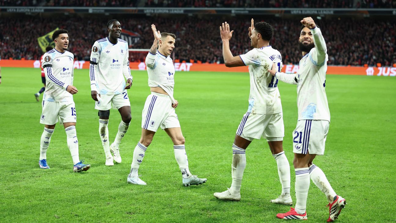 Selebrasi para pemain Aston Villa rayakan kemenangan atas Lille di leg pertama babak 16 besar berkat gol tunggal Ollie Watkins