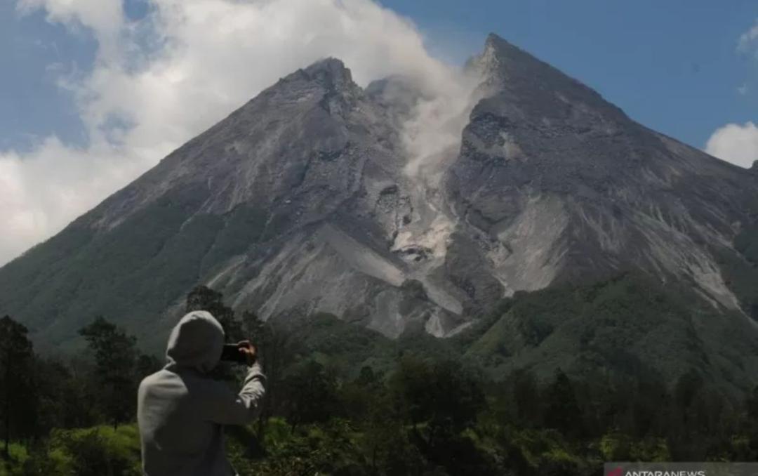 Gunung Merapi. 