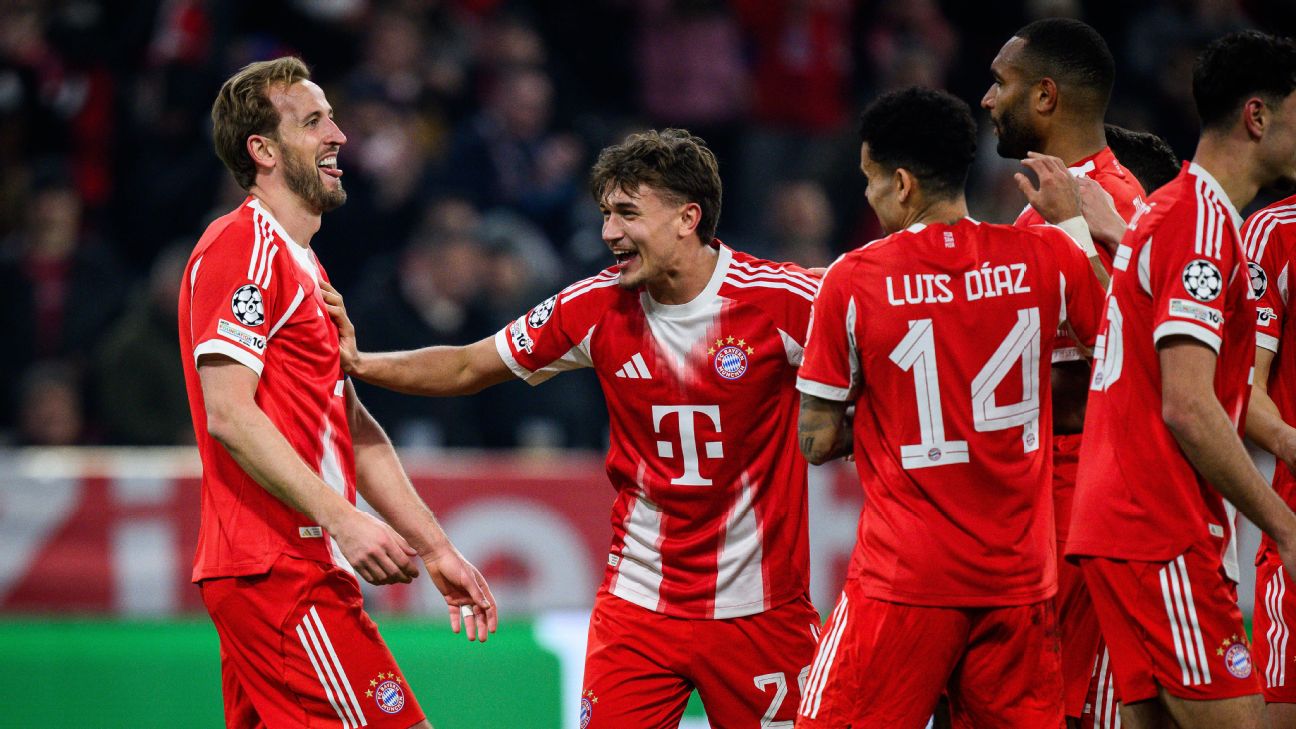 Selebrasi para pemain Bayern Munich dalam kemenangan 4-1 atas Atalanta di leg kedua babak 16 besar Liga Champions