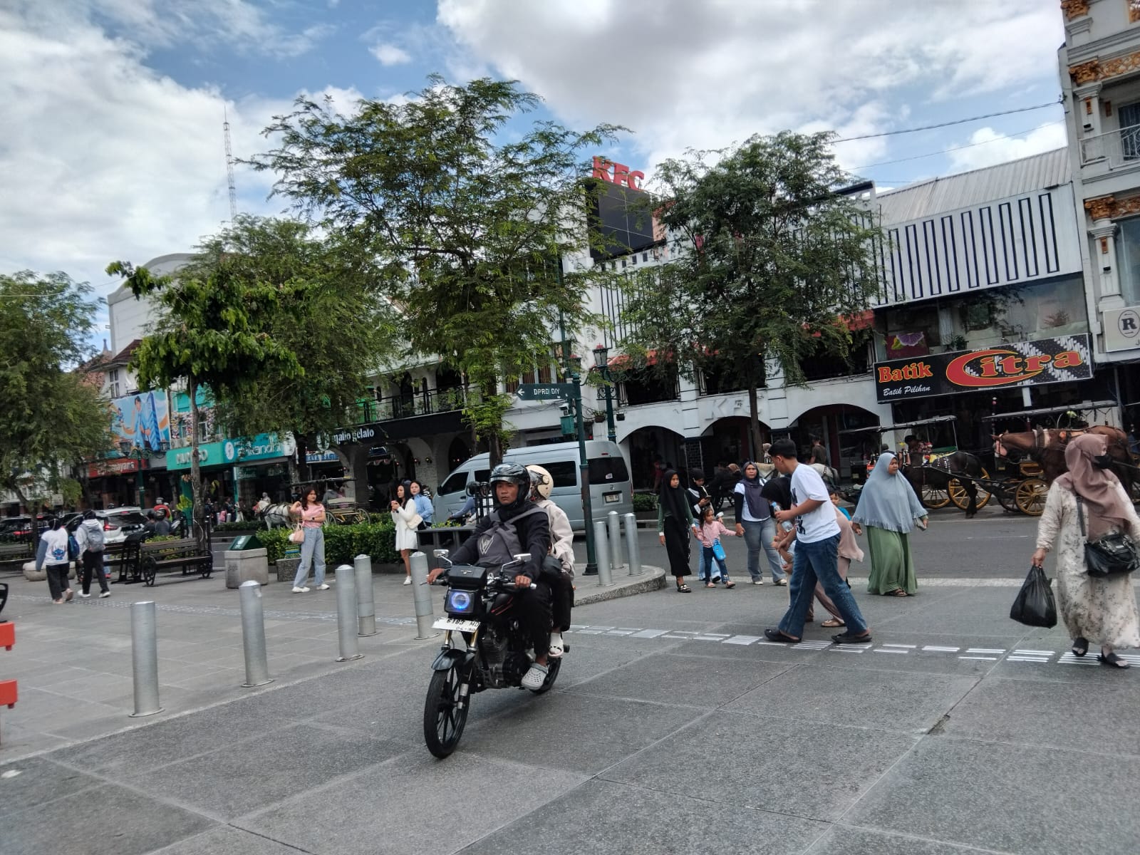 Suasana Malioboro pada saat libur lebaran 2026. 