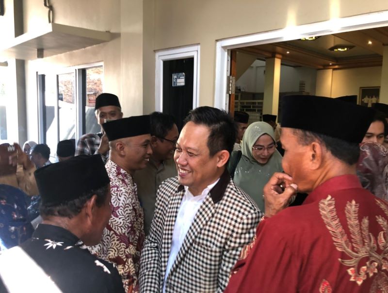 OPEN HOUSE: Mantan Bupati Kebumen Arif Sugiyanto menggelar acara silaturahmi sekaligus halalbihalal di rumahnya Kelurahan Panjer, Kebumen.