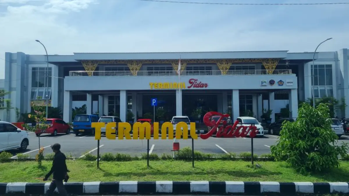 BERANGSUR TURUN: Pergerakan pemudik di Kota Magelang pada masa arus balik Lebaran sudah melandai. (NAILA&nbsp;NIHAYAH/RADAR JOGJA)