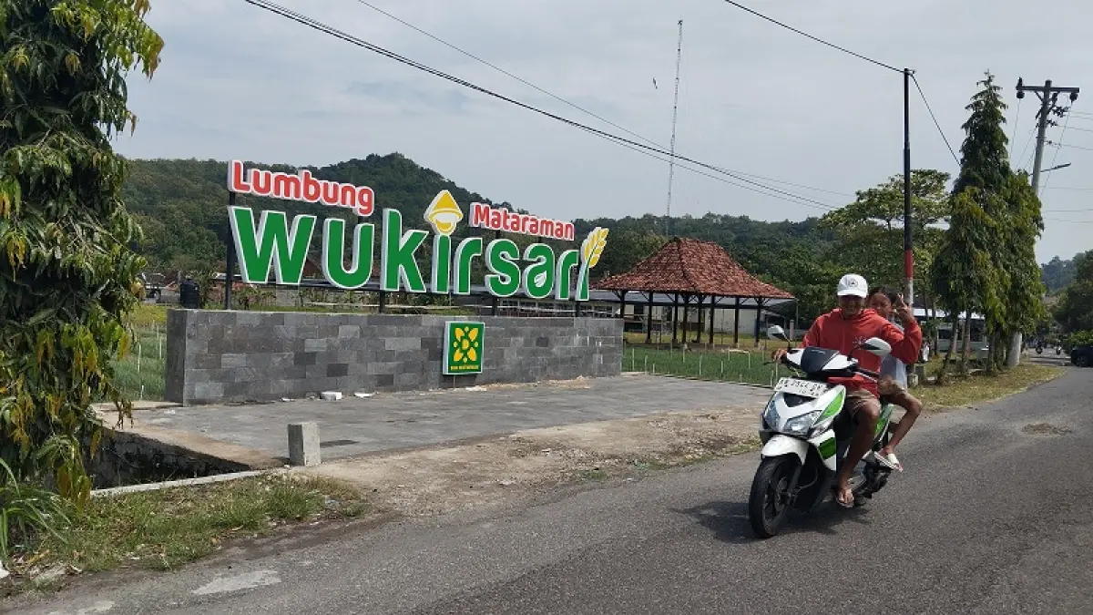 MODERN: Lumbung Mataraman di Kalurahan Wukirsari. Di sini anak muda digaet untuk bertani menggunakan basis teknologi. (Cintia&nbsp;Yuliani/Radar Jogja)