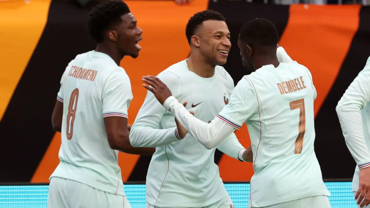 Selebrasi para pemain Prancis rayakan gol Kylian Mbappe melawan Brasil di laga persahabatan jelang Piala Dunia 2026