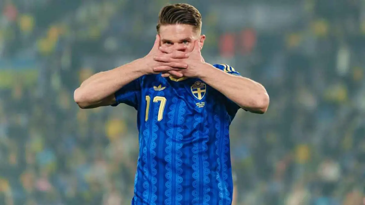 Selebrasi penyerang Swedia, Victor Gyokeres setelah mencetak hattrick dalam kemenangan atas Ukraina di Playoff Piala Dunia