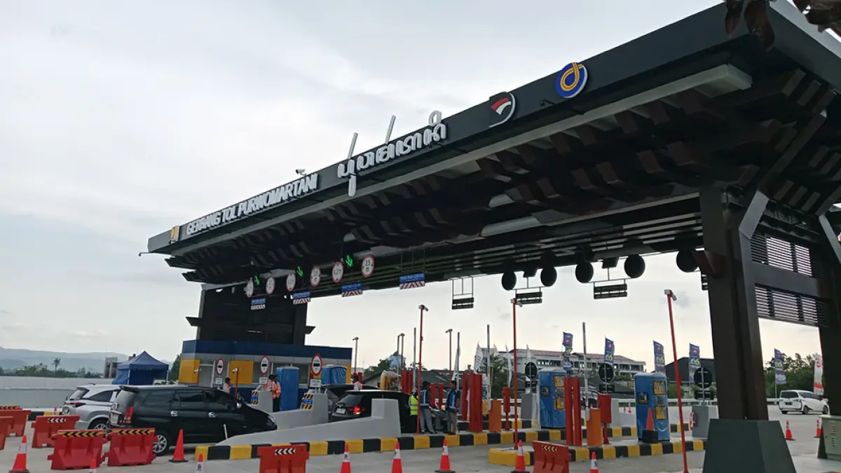 Kendaraan di Tol Purwomartani. Delima Purnamasari/Radar Jogja
