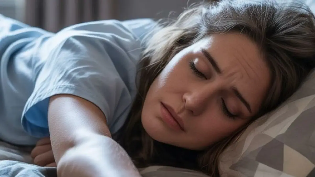 Bangun tidur justru tubuh terasa capek. (Pinterest/holisticlifewithjamie.com)