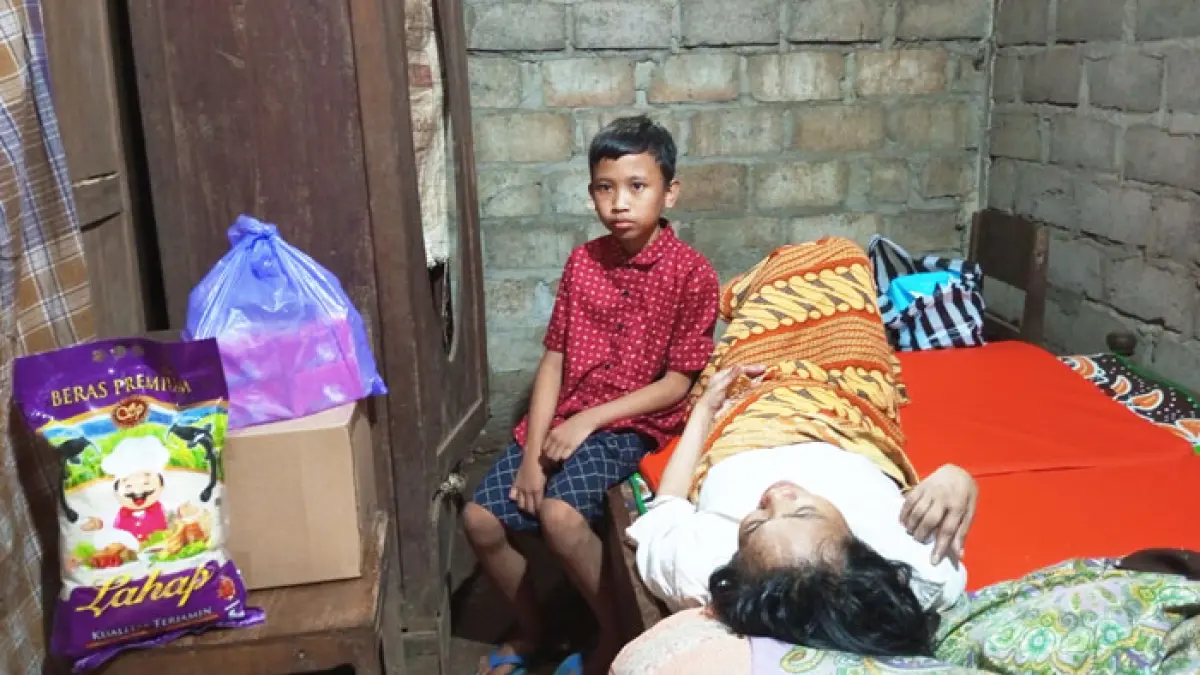 Fendi saat ditemui di rumahnya beberapa waktu lalu. (Yusuf Bastiar/Radar Jogja)
