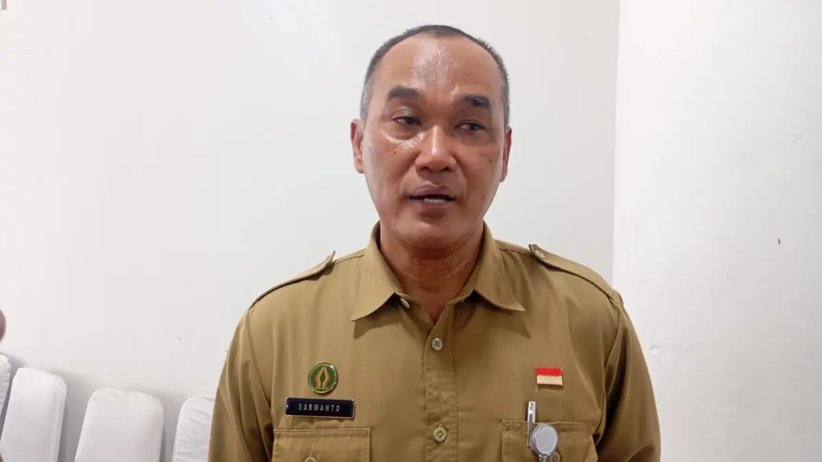 Kepala Badan Kepegawaian dan Pengembangan Sumber Daya Manusia (BKPSDM) Kota Jogja Sarwanto saat ditemui di Taman Budaya Embung Giwangan, Senin (30/3/2026). (IWAN NURWANTO/Radar Jogja)