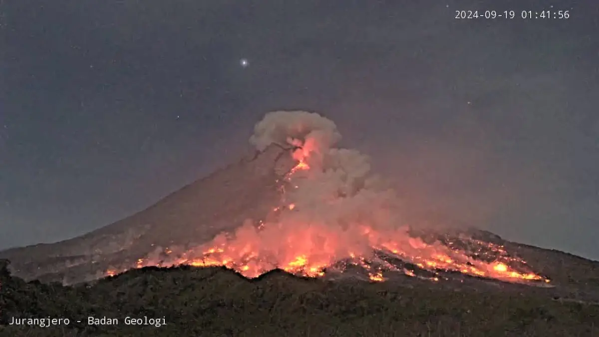 Gunung Merapi masih berstatus Siaga Level III. (BPPTKG) 