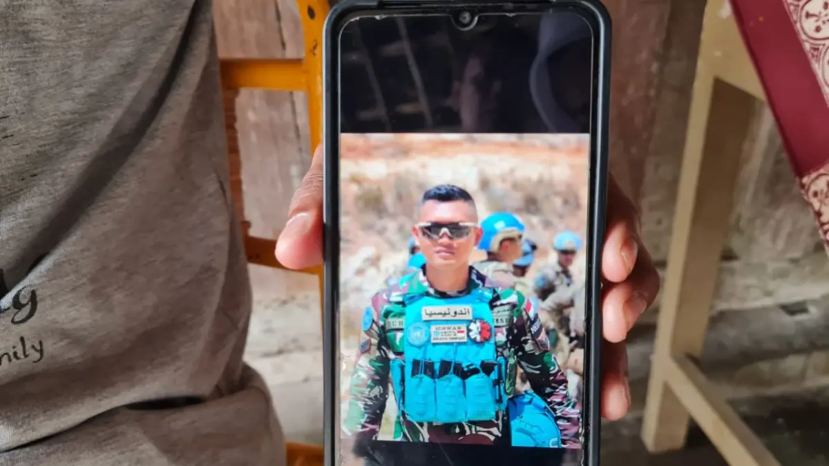 NAILA NIHAYAH/RADAR JOGJA

PERSIAPAN: Sertu Muhammad Nur Ichwan warga Dusun Deyangan, Mertoyudan, yang gugur dalam tugas di Lebanon.