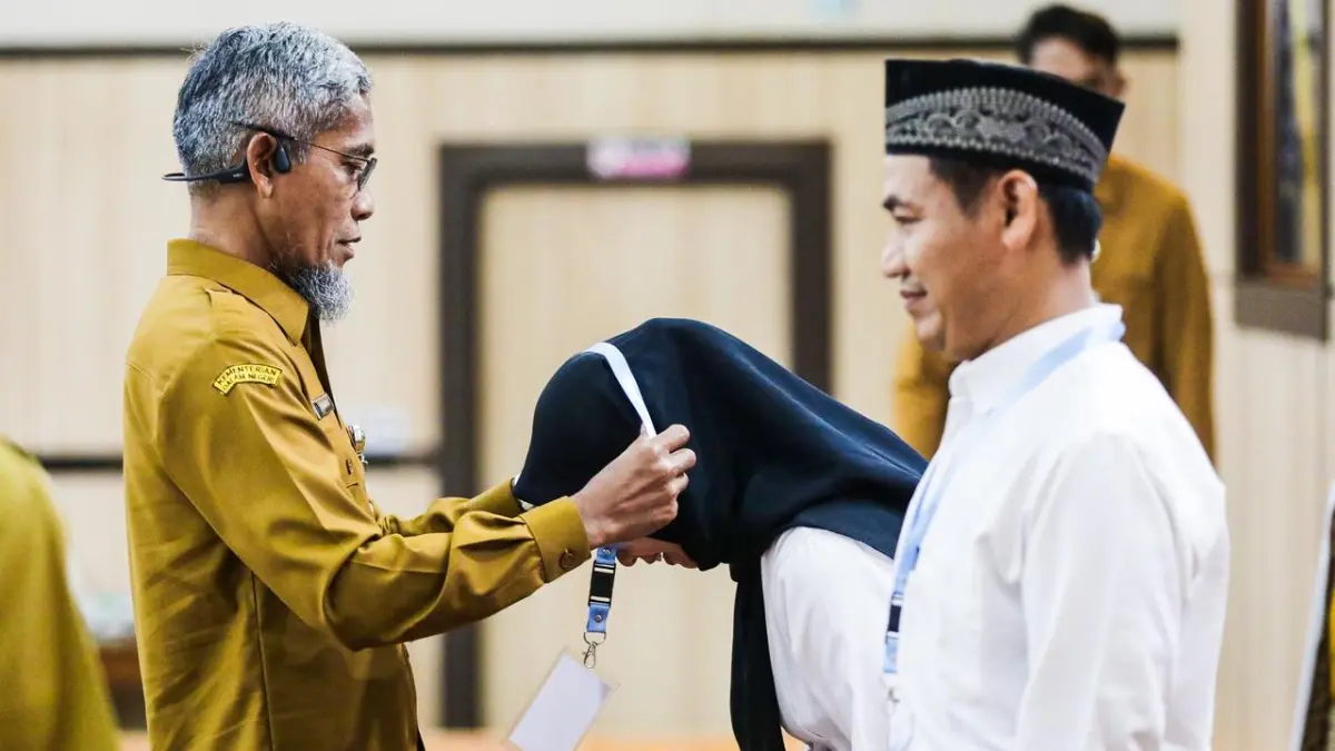 Sekretaris Daerah (Sekda) Provinsi Jawa Tengah, Sumarno, mengingatkan Petugas Haji 2026 untuk tetap mengutamakan pelayanan kepada jemaah