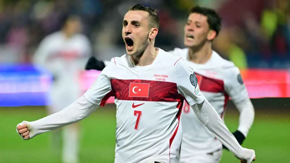 Selebrasi Kerem Akturkoglu setelah mencetak gol kemenangan Turki atas Kosovo yang memastikan tiket Piala Dunia 2026
