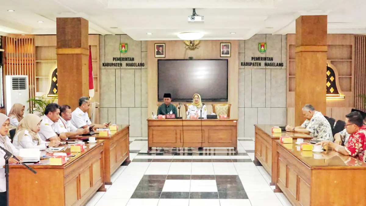 TERIMA KUNJUNGAN: Asisten Pemerintahan dan Kesejahteraan Rakyat Sekda Kabupaten Magelang Bela bersama OPD terkait saat audensi bersama rombongan Komisi A DPRD Provinsi Jateng. (Prokompim Kabupaten Magelang)