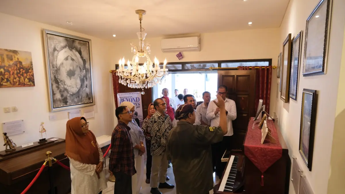 DISKUSI - Kepala Andi Bayou Museum & Galery, Andi Haryo Setiawan, menyambut kunjungan kerja Komisi D DPRD DIY di Andi Bayou Museum & Galery, beberapa waktu lalu.