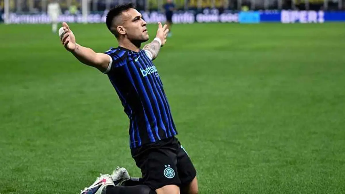 Selebrasi Lautaro Martinez dalam kemenangan Inter Milan atas Roma di San Siro