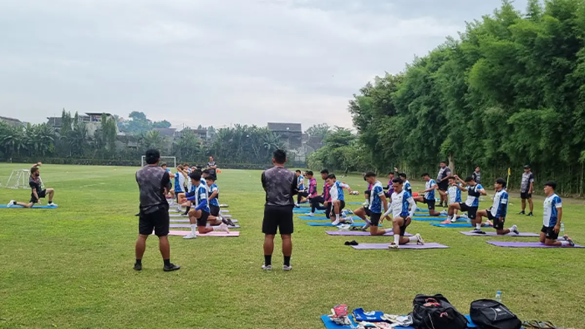 Para pemain PSIM Jogja saat menjalani sesi latihan rutin. (Fahmi Fahriza/Radar Jogja)