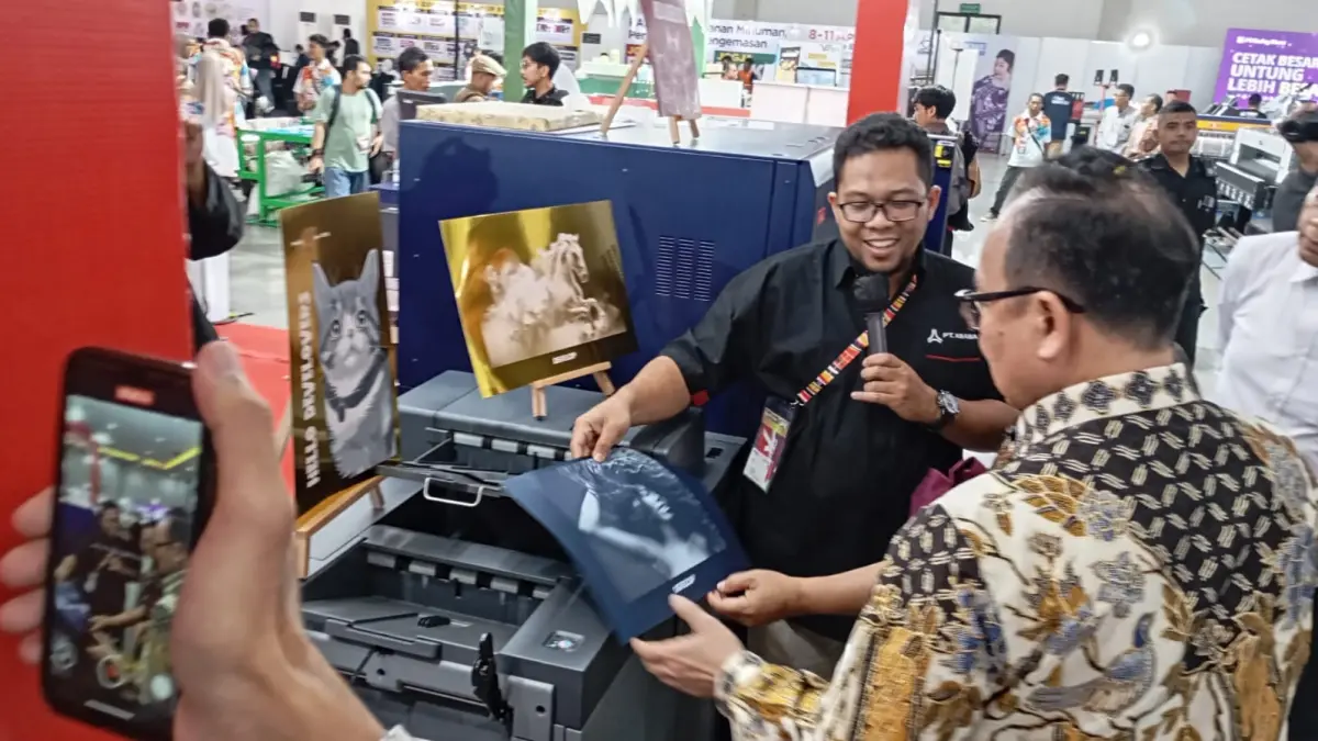 FOTO// IWAN NURWANTO&nbsp;- KREATIF: Suasana pembukaan Jogja Printing Expo 2026 pada Rabu (8/4/2026). Pameran industri percetakan skala internasional itu digelar di Jogja Expo Center (JEC) mulai hingga 11 April 2026.