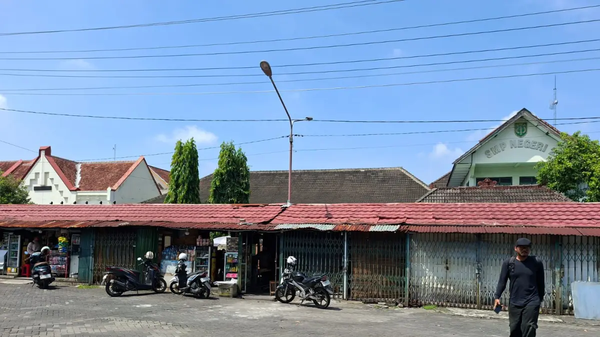 Pemerintah Provinsi (Pemprov) Daerah Istimewa Yogyakarta (DIY) maupun Pemerintah Kota (Pemkot) Jogja melarang kendaraan jenis bus untuk parkir di Tempat Khusus Parkir (TKP) Senopati. (Agung Dwi Prakoso/Radar Jogja)
