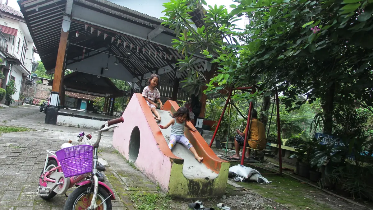 Taman bermain menuju Kota Layak Anak Kategori Utama 
