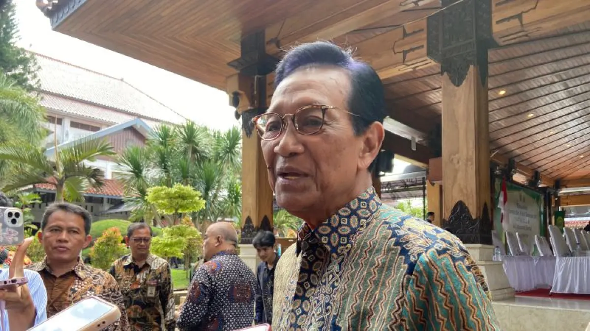 MOMENTUM: Gubernur DIY Hamengku Buwono X saat menghadiri Syawalan bersama Pemkab Bantul di Pendopo Parasamya Bantul Jumat (10/4). (Cintia&nbsp;Yuliani/Radar Jogja)