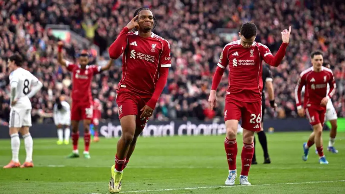 Selebrasi pemain 17 tahun Liverpool, Rio Ngumoha setelah mencetak gol pembuka dalam kemenangan atas Fulham