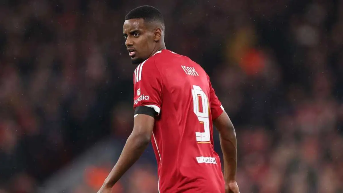 Alexander Isak tampil sebagai starter saat Liverpool menjamu PSG di Anfield dan digantikan di awal babak kedua