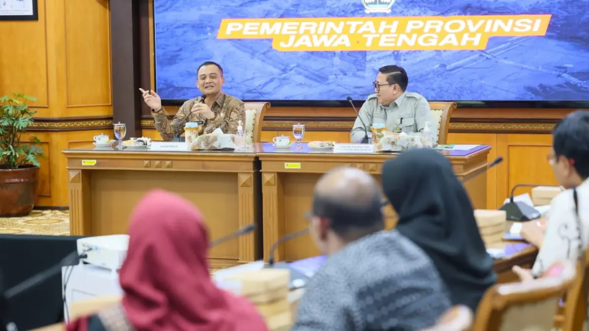 Direktur Jenderal Peternakan dan Kesehatan Hewan (PKH) Kementerian Pertanian, Agung Suganda saat melakukan audiensi dengan Gubernur Jawa Tengah, Ahmad Luthfi di Semarang pada Kamis, 16 April 2026.&nbsp;