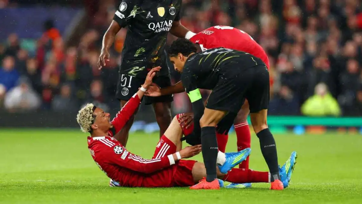 Pemain Liverpool dan tim nasional Prancis, Hugo Ekitike alami cedera robekan tendon achilles saat melawan PSG