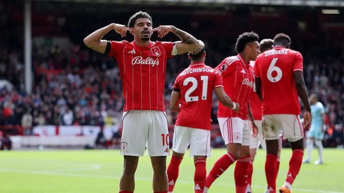 Selebrasi Morgan Gibbs-White setelah mencetak hattrick dalam kemenangan Nottingham Forest atas Burnley.
