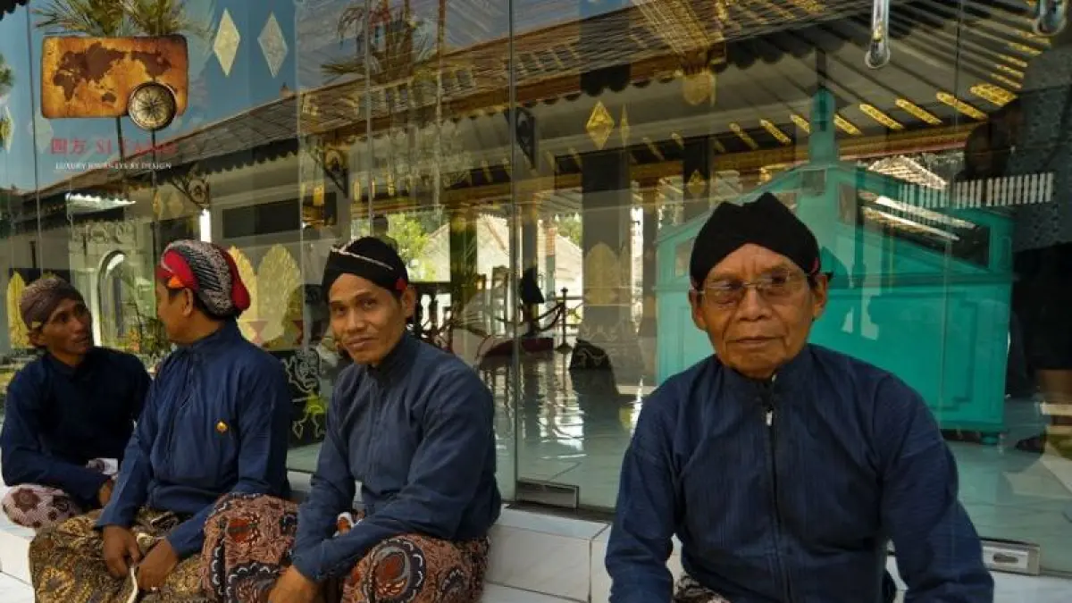 Abdi Dalem Keraton. (Pinterest/longitude80)